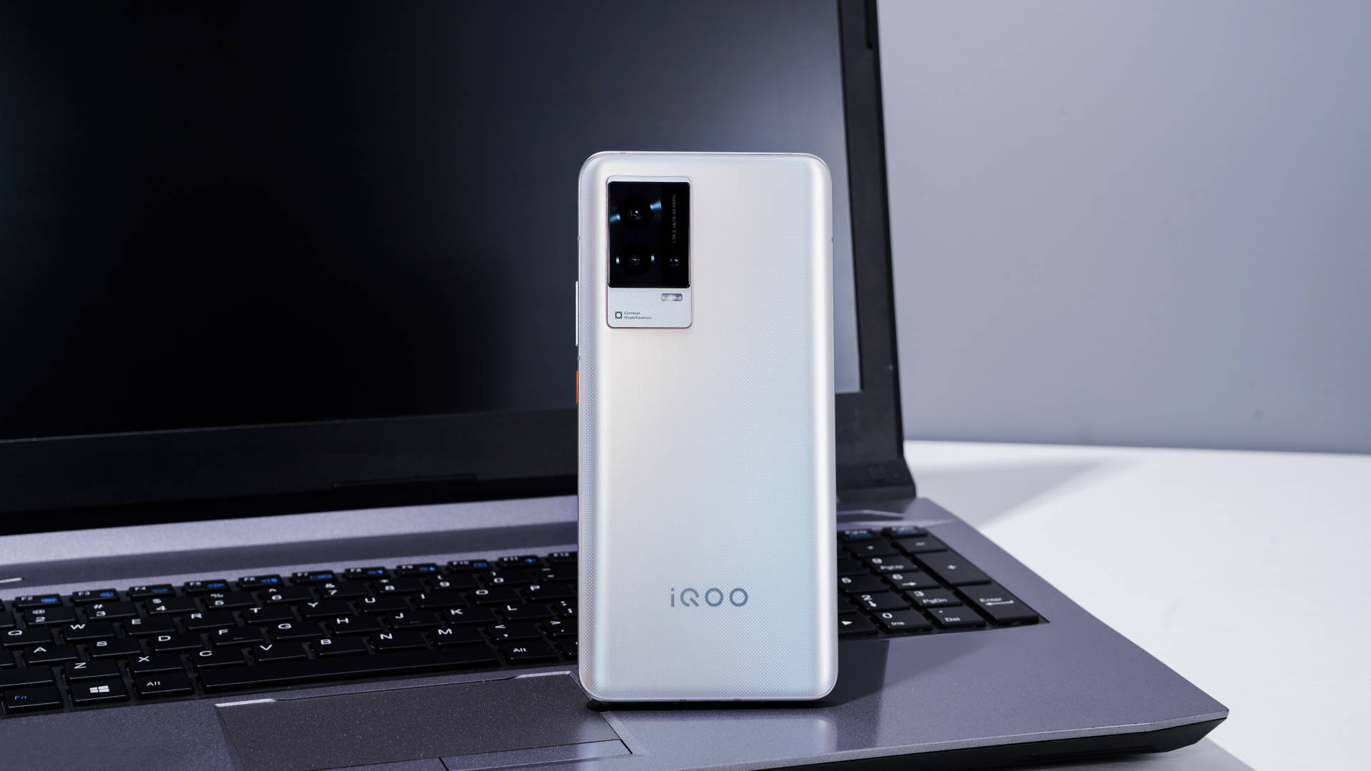 iqoo|从千元机到旗舰机，这几款手机值得细品