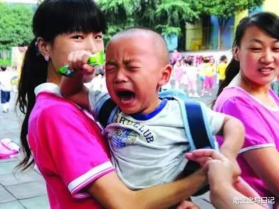 陪宝宝写日记|孩子入园哭闹不止?家长做好4点,就能帮娃打赢分离焦虑这场硬仗