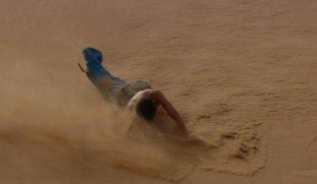 大城小乐故事 如果不小心掉入流沙内，该如何实现自救？