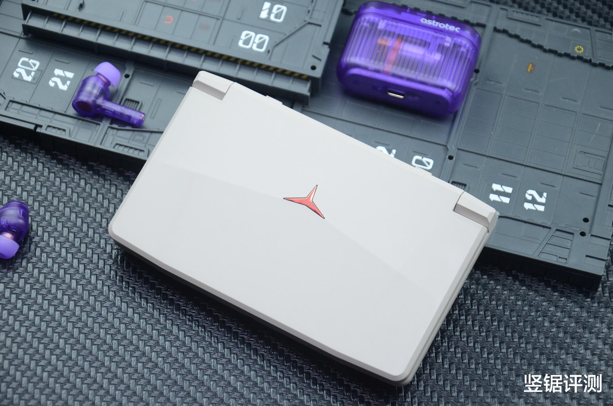 苹果|跑分超20万，翻盖造型的“安卓系统”国产掌机：黑狮X18S评测