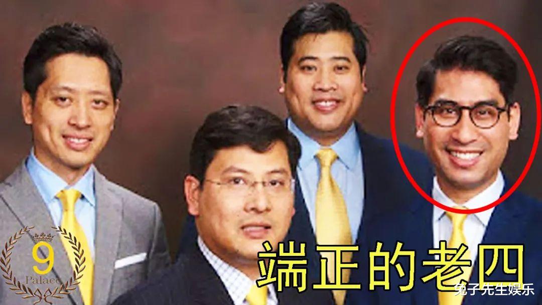 |泰王小动作显真心，拍照把手放四王子肩上，在意的儿子原来是老四