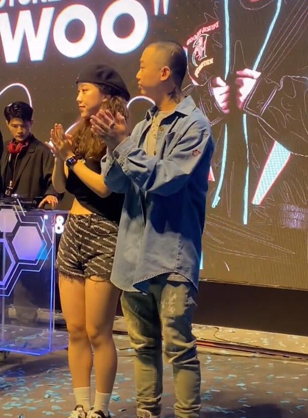 gai|感情真出问题？GAI主动牵手老婆被王斯然无情拒绝，二人表情尴尬