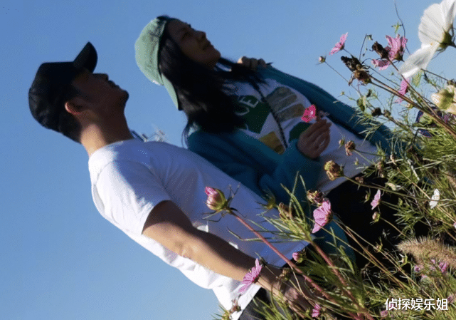 胡可|沙溢国庆携妻儿出游，45岁胡可素颜耐打，安吉为爸妈拍恩爱合照