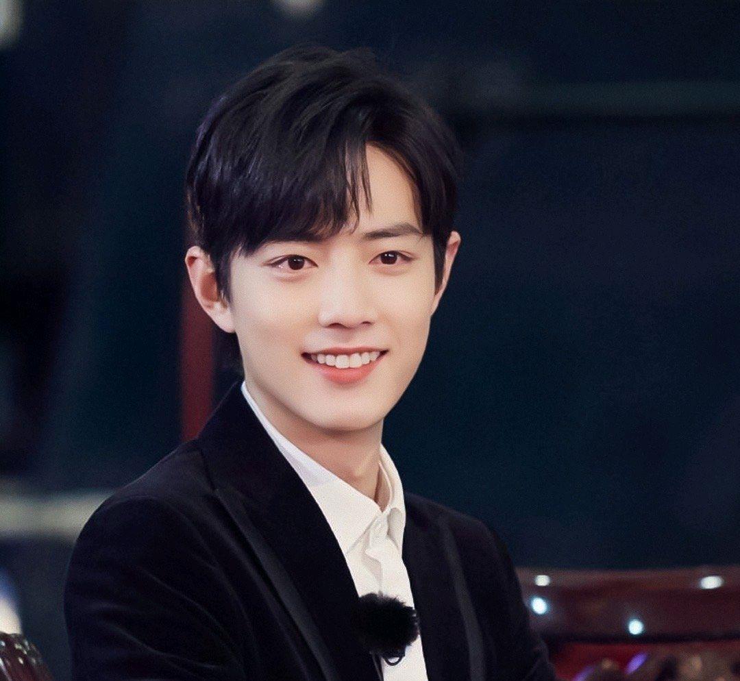 卡迪·B|主持人报道肖战环球影城游玩，还询问是否好玩，不言而喻