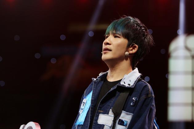 相声|《吐槽大会》提词器曝光，嘉宾照词念，总算知道郭德纲相声值钱了