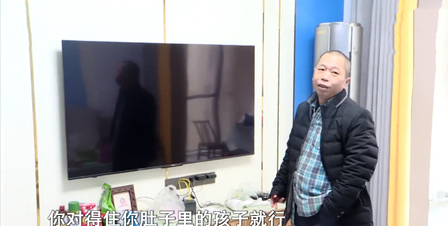 清白路人|大儿子养废，46岁大姐利用他人生二胎，诞下8斤男婴身世却成谜01