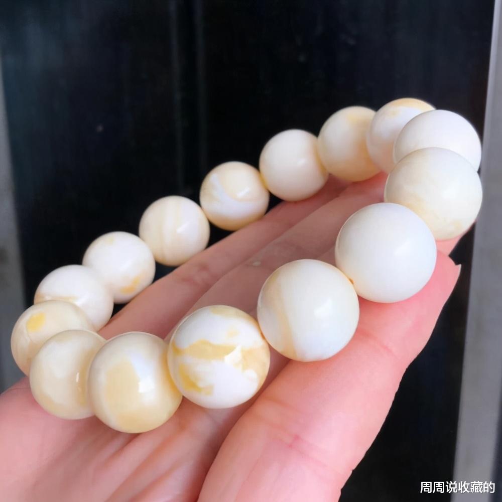 白蜜蜡|有人说白色蜜蜡氧化之后也是黄色，为什么还有人买白色蜜蜡呢？