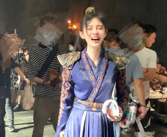 花匠小美|《花戎》美女扎堆，以为姜杉宋昕冉够美，不料“魏枝”古装好养眼