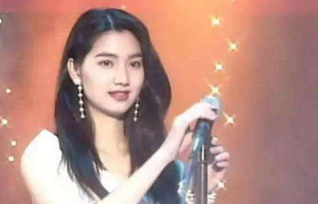 陈法蓉|17岁洪欣，17岁朱茵，17岁蔡少芬，17岁陈法蓉，差距一目了然