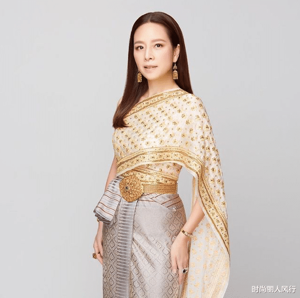 时尚丽人风行|泰国华裔富婆生图贼真实！穿球服年轻十岁，玩下装失踪状态似少女