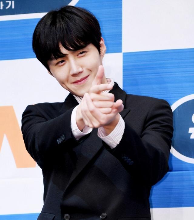 金宣虎|金宣虎上周被锤爆，这周洗白白，这反转不比电视剧好看？