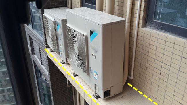 买了架空层的二楼，平台围上护栏当双层阳台用，邻居凭什么投诉？