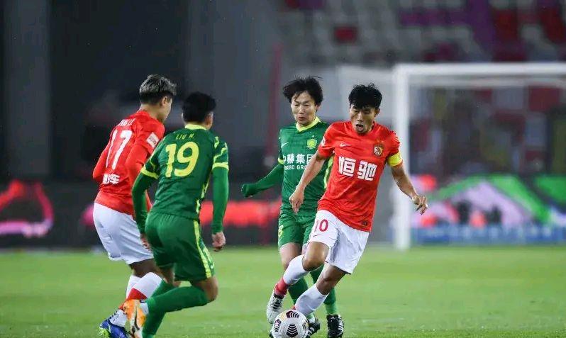 中超|鄧涵文一劍封喉，廣州隊擊敗北京國安，鄭智送出助攻