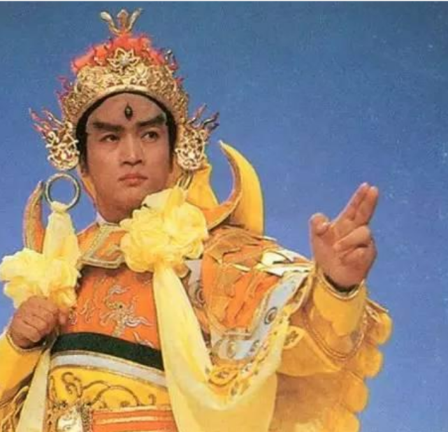  人类真的存在三只眼？为何当手指靠近眉心时，会有奇怪感觉