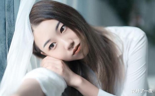 25岁女孩去西藏旅游,被30岁男子强行“同居”,事后:我想你