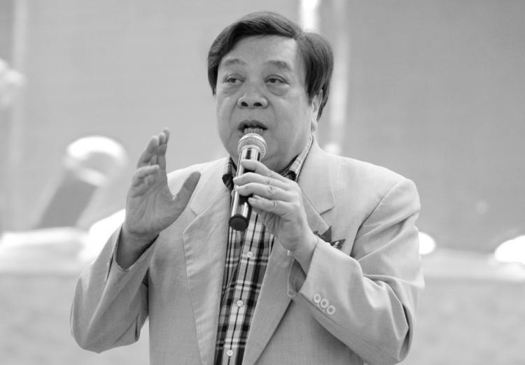 赵忠祥|央视一哥赵忠祥：五亿遗产亲身儿子一分没有，全部留给心肝宝贝