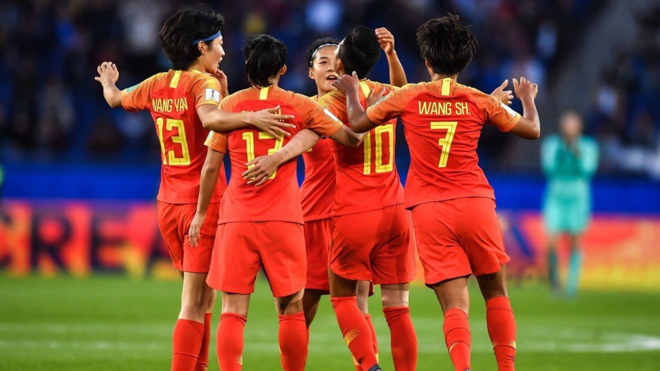 中国女足|6-0！女足冠军踢疯了横扫阿根廷，中国女足：我们能赢10个