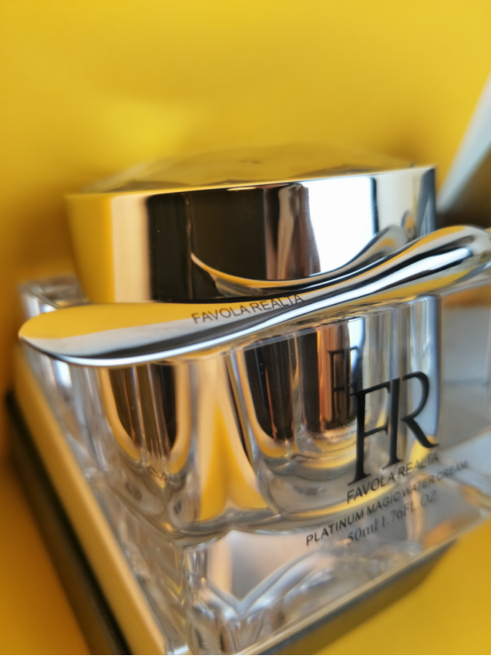 面霜|这些面霜经典好用,补水保湿美白紧致提拉,提高我们皮肤的饱满度