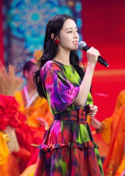 迪丽热巴|众星终止与多个品牌合作，他们不该赔偿，热巴甚至可以起诉阿迪