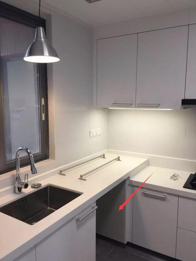 家庭主妇:厨房地柜不要全打满,空一格更实用!后悔我家装太早了