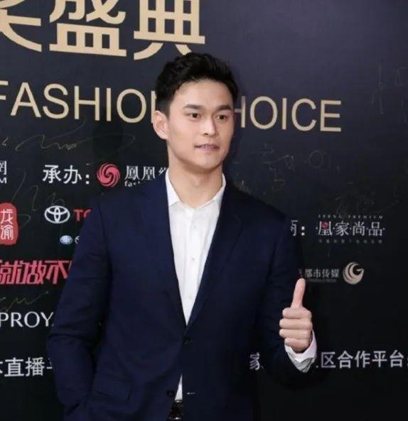 孙杨|正式除名+取消奖项！游泳冠军孙杨又被封杀，外媒阴谋得逞
