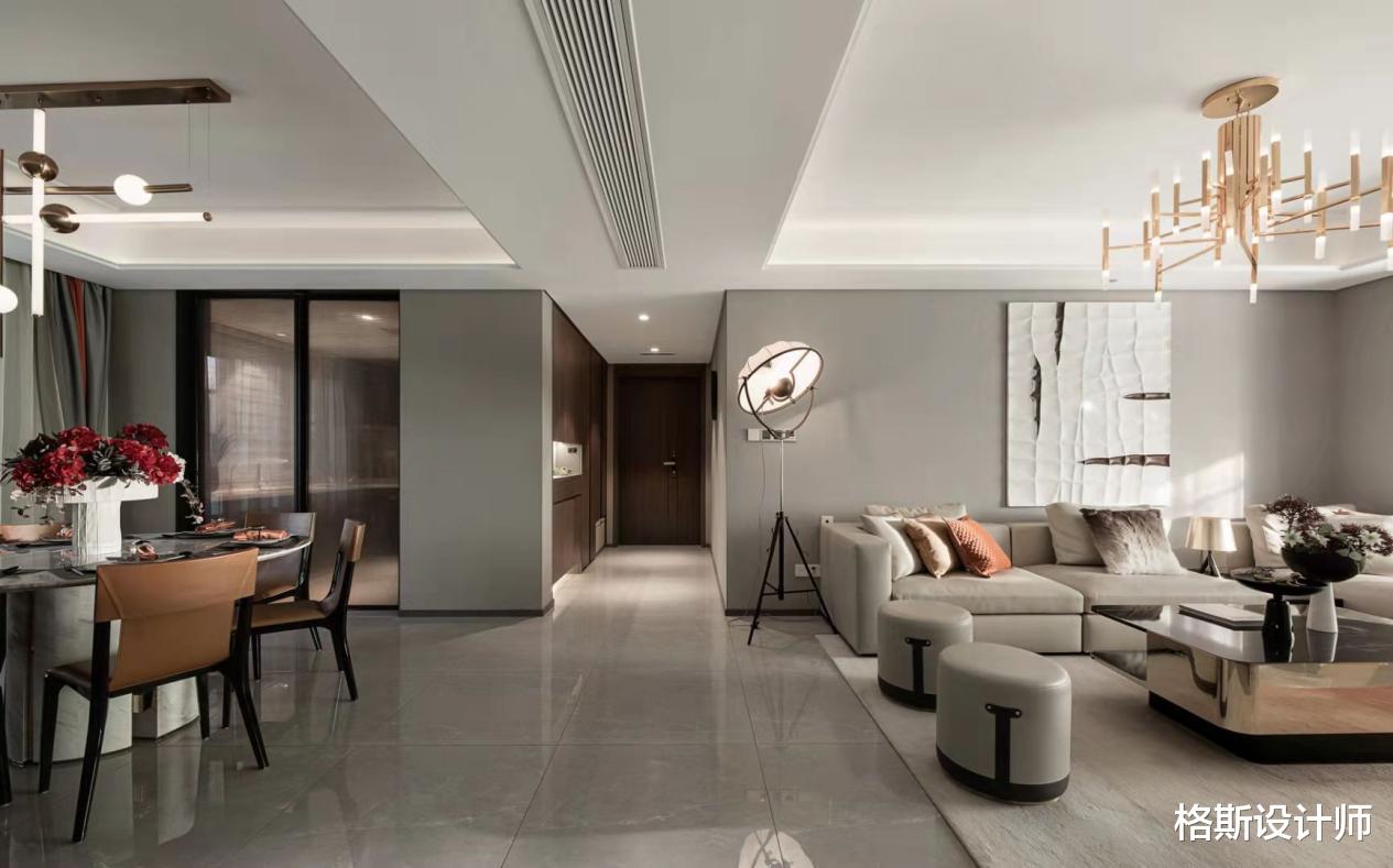 135㎡的房子，全屋减法设计，强调色彩和灯光，堪称高级灰教科书