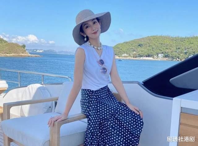 TVB|又走一个！32岁TVB美女主播宣布离巢，嫁豪门三年抱俩