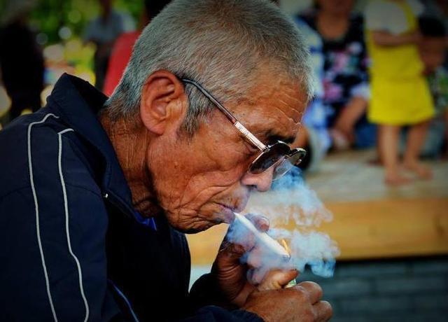 好物官|香烟或将迎来大调整，3.5亿烟民“不好过”？坚持一运动或助养肺