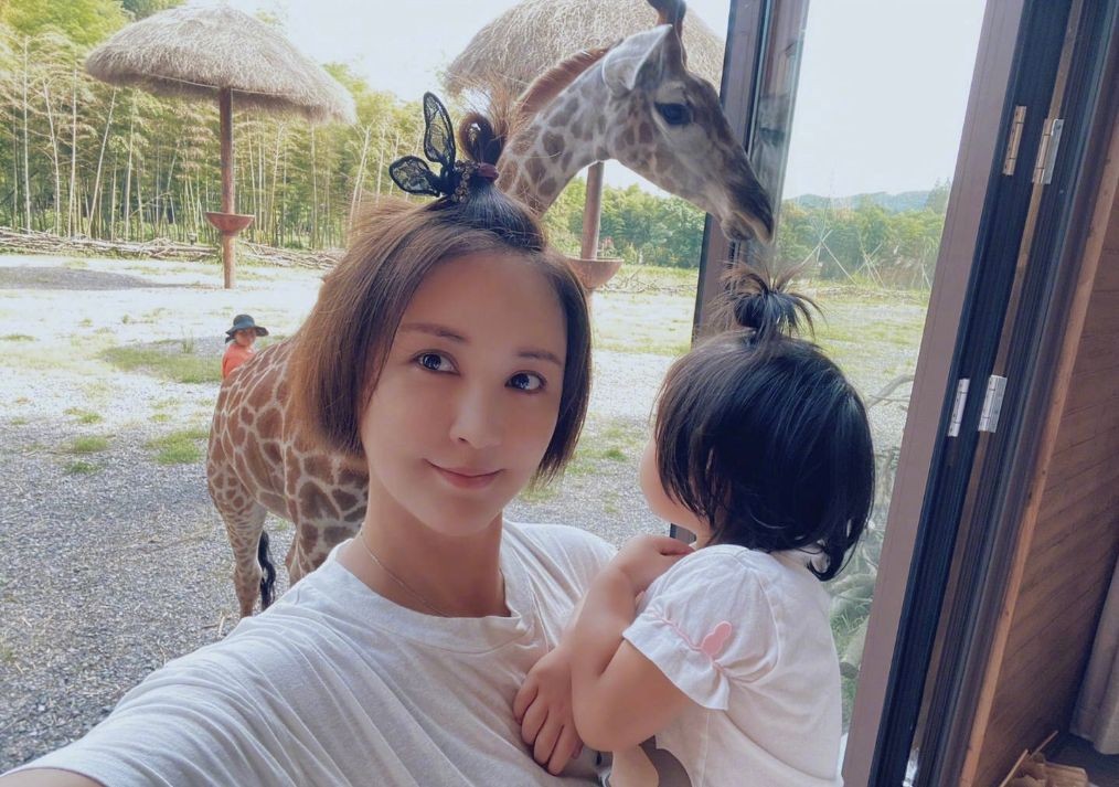 张歆艺|减肥成功以后的张歆艺到底有多绝？单手插裤袋气场已经全开