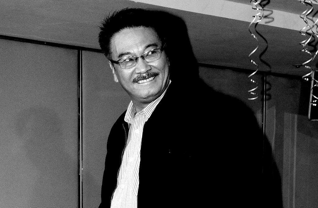 吴孟达|亲友称吴孟达在大马查出肝癌,病逝前决意要回香港,与19岁儿子情深