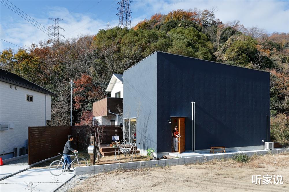 听家说 这对日本新婚夫妇，买下市郊49㎡小屋当婚房，小日子过得悠闲自在