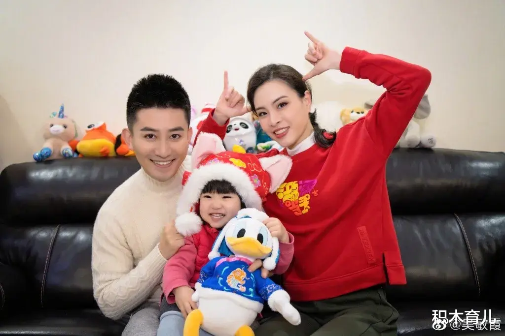 积木育儿|忘年恋、嫁豪门、直播带货，中国三代跳水女皇的“精彩”人生