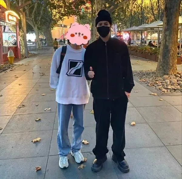 杨紫|湾湾曲线女星离婚？李沁对家多？王嘉尔上海街头被偶遇？