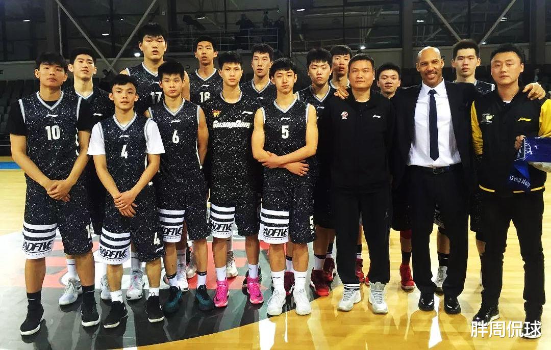 广东男篮|杜锋痛失左膀右臂！广东三连冠王朝奠基者离队，朱芳雨无力回天