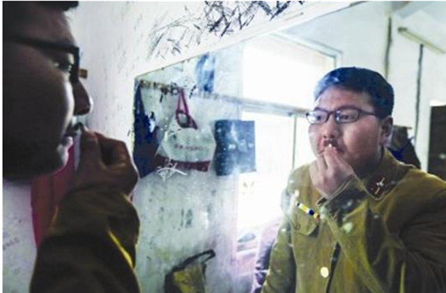 杨磊|他因为相貌毕业就去演鬼子，四年阵亡6000次。终成“鬼子专业户”