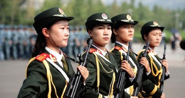 三军仪仗队|身高平均173cm的女兵部队,巾帼不让须眉!网友纷纷点赞