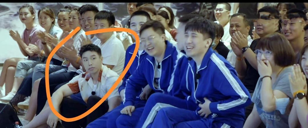 奶球妈咪聊|德云社烧饼录综艺摆臭脸,节目中疑似“玩不起”,影响了观看体验