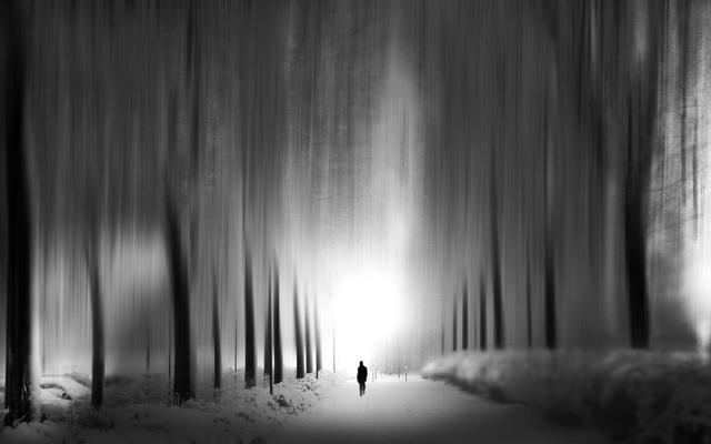  哲学中怎么证明我是现在的我，而不是过去的我，不是未来的我？