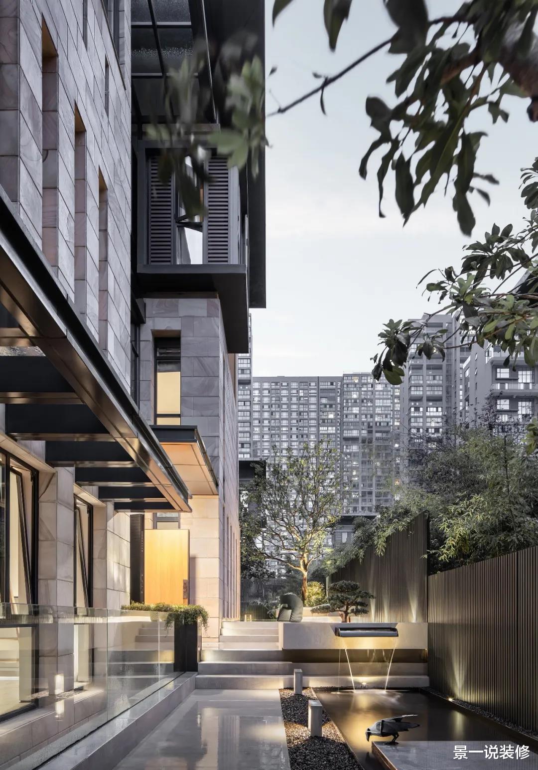 景一说装修|60岁爷爷晒出500㎡双拼别墅,阳光满屋,心态比20岁的小伙还年轻