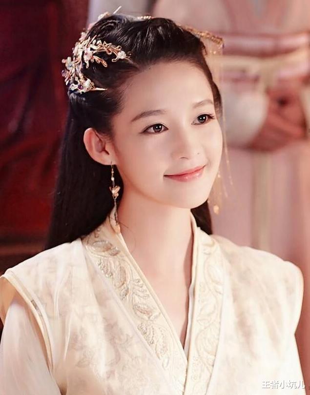 纹眉|为什么普通女生喜欢纹眉，而女明星却很少纹？看完你还想纹吗？