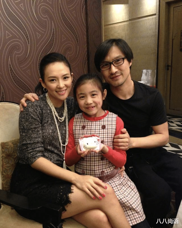 维也纳|继发单曲后，汪曼熙高调与家人去看展，同框6岁醒醒太有姐妹相了