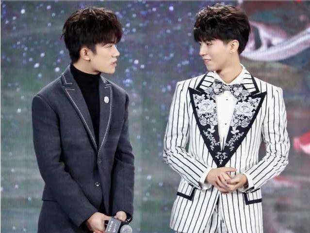 母亲的战争|王俊凯与易烊千玺的距离，一部《断桥》拉开了，《长津湖》完胜