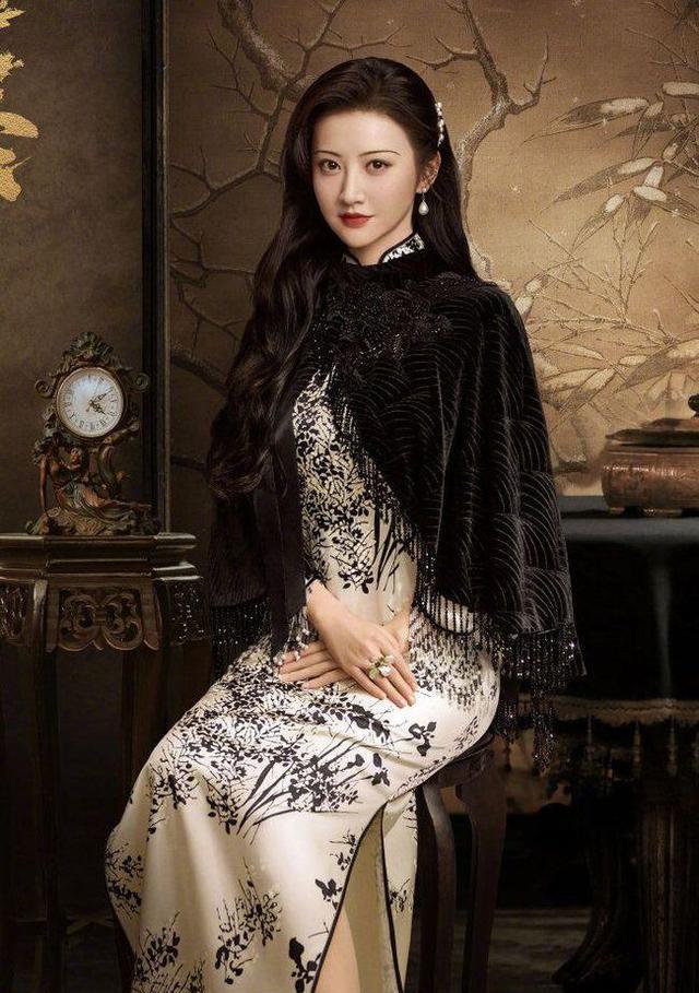 景甜|原来她才是“司藤”原定人选，犹豫之间被景甜截胡，如今追悔莫及