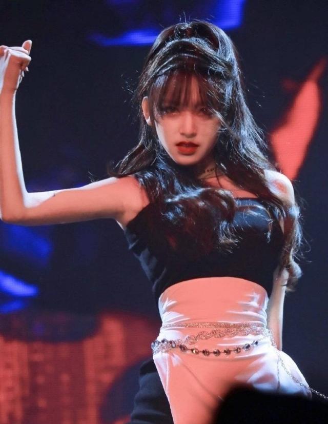 程潇 程潇：捐也说 不捐也说 捐款不是攀比，网友：话虽有理但不该她说