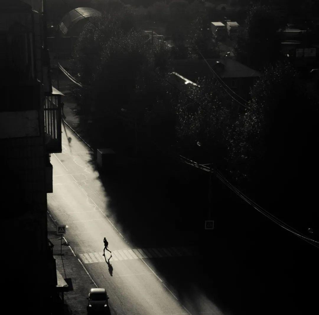 银城星系|高分8.8！他将一生的经历融入小说，为我们留下了这部史诗级巨作