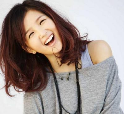 何洁|一碰就怀孕,“超女”何洁毁灭史:曾经有多风光,现在就有多落魄