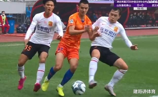 李霄鹏|1-1！鲁能VS武汉：张源书破门，鲁能9主力缺阵，李霄鹏可以下课了