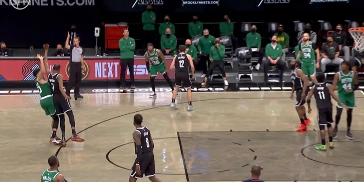 篮网队|太硬了!单场9帽啊!他吓坏篮网三巨头!82分26板差点空砍......