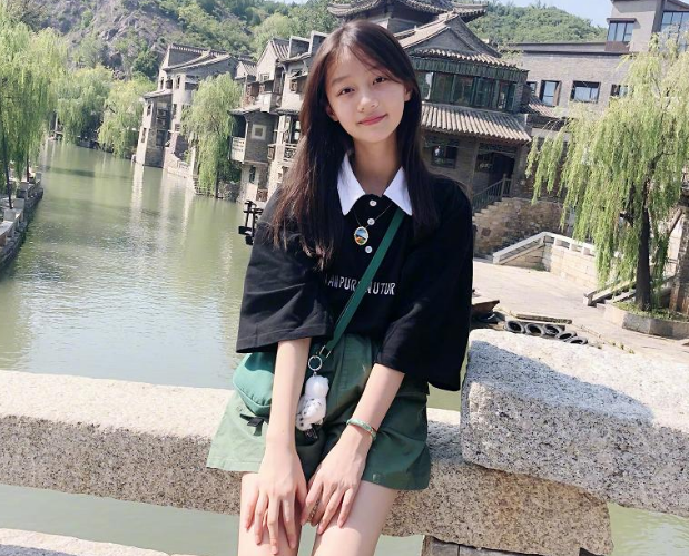 纪姿含|赵薇的“女儿”因长得太好看，被全网禁止整容，如今美到不敢认！