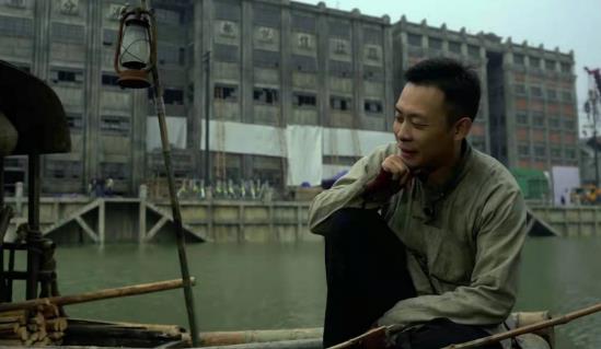 失控的想你|个人票房前10:吴京第一破200亿,欧豪没有一部主演票房却过百亿